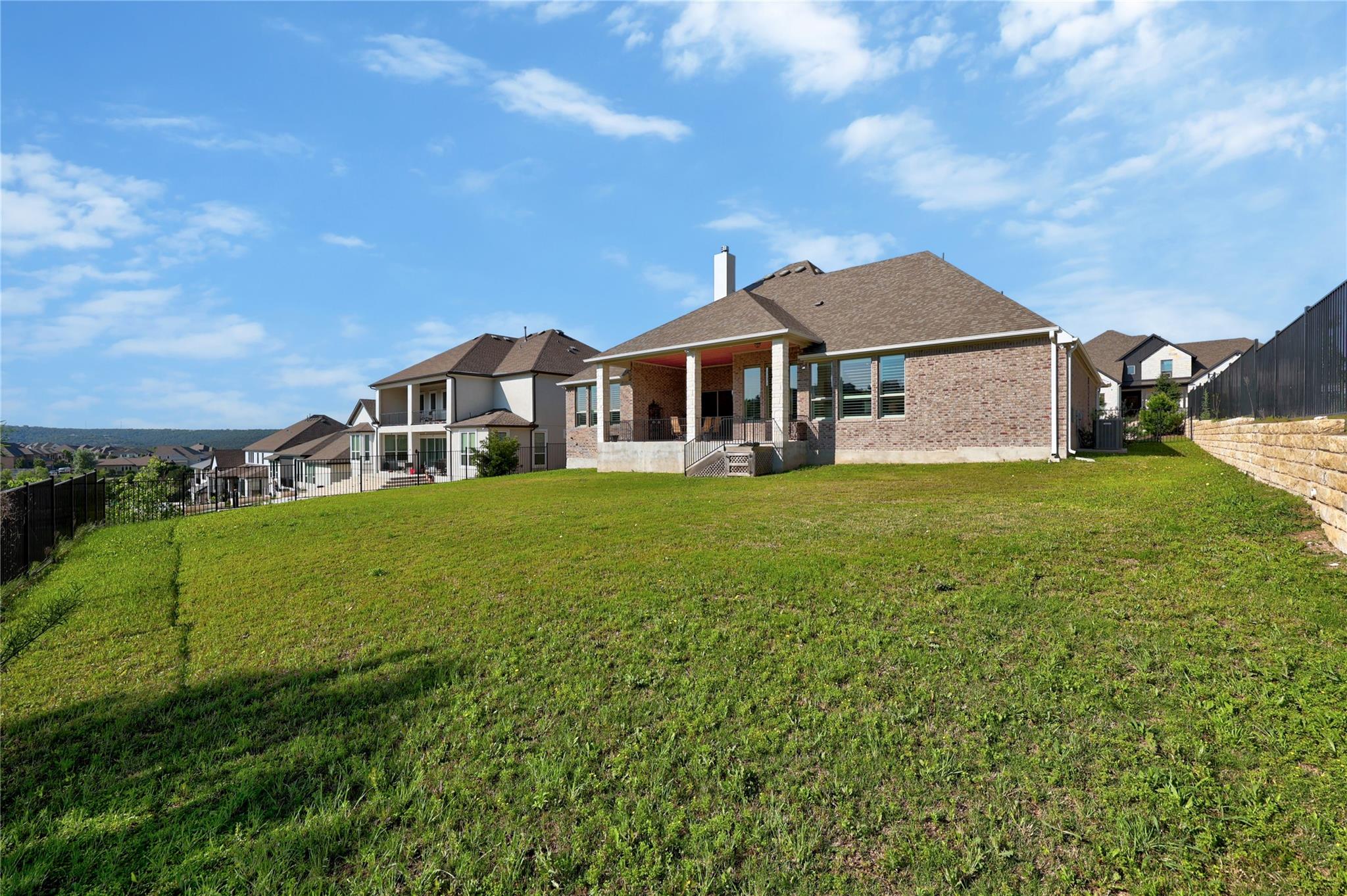 2032 Murano LN