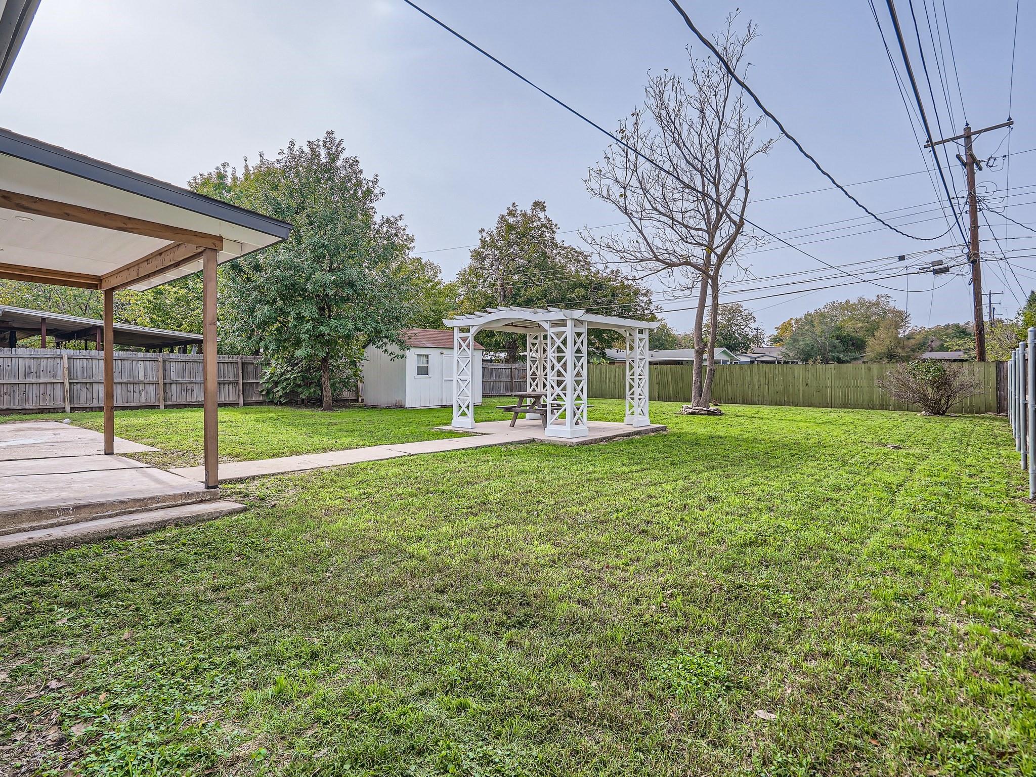 5804 Eureka DR