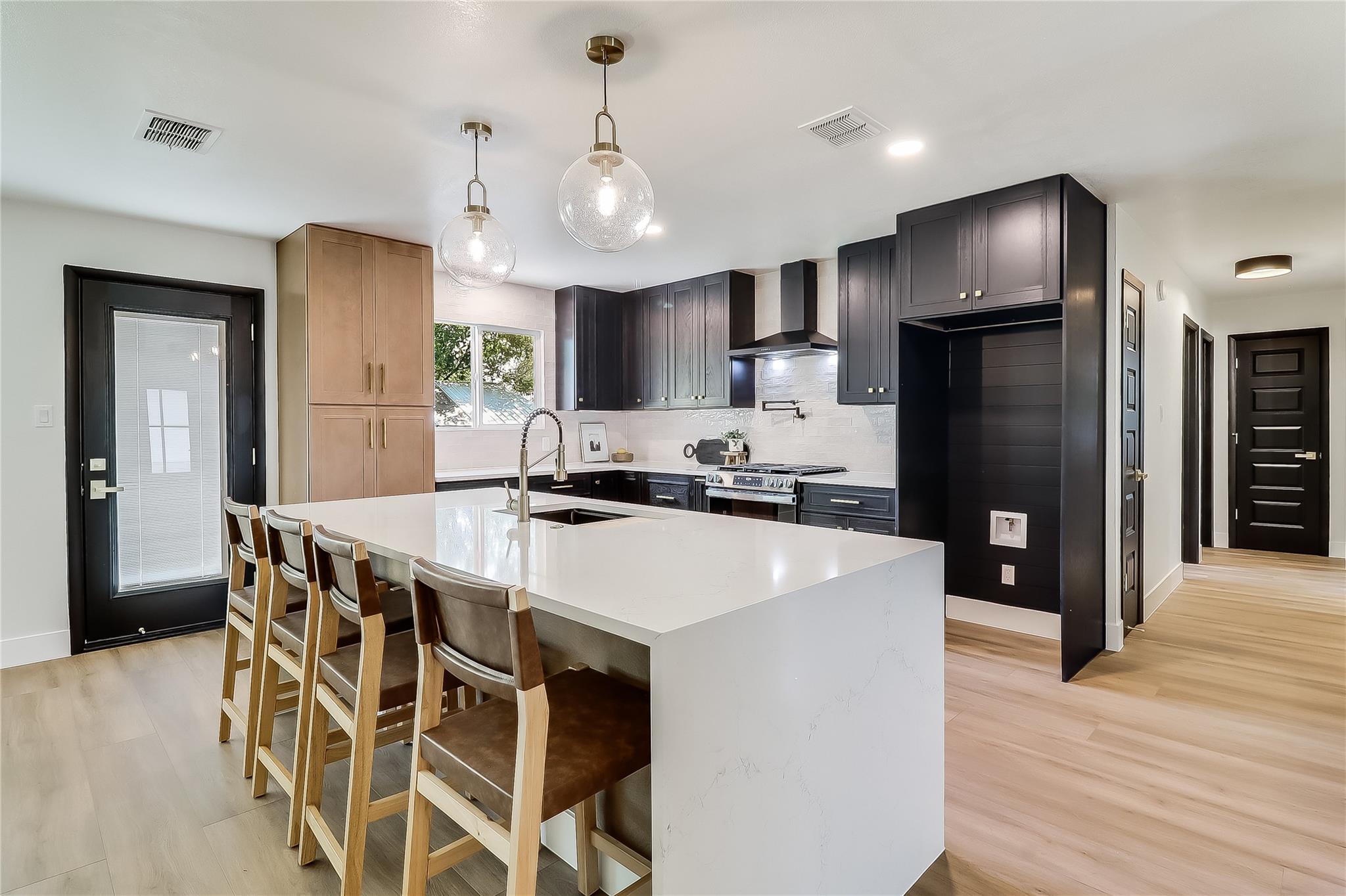 2402 Broken Oak DR