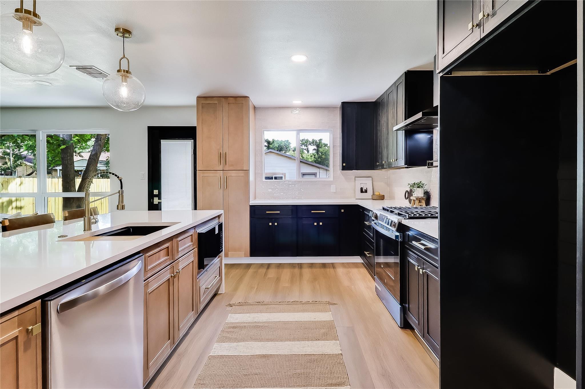 2402 Broken Oak DR