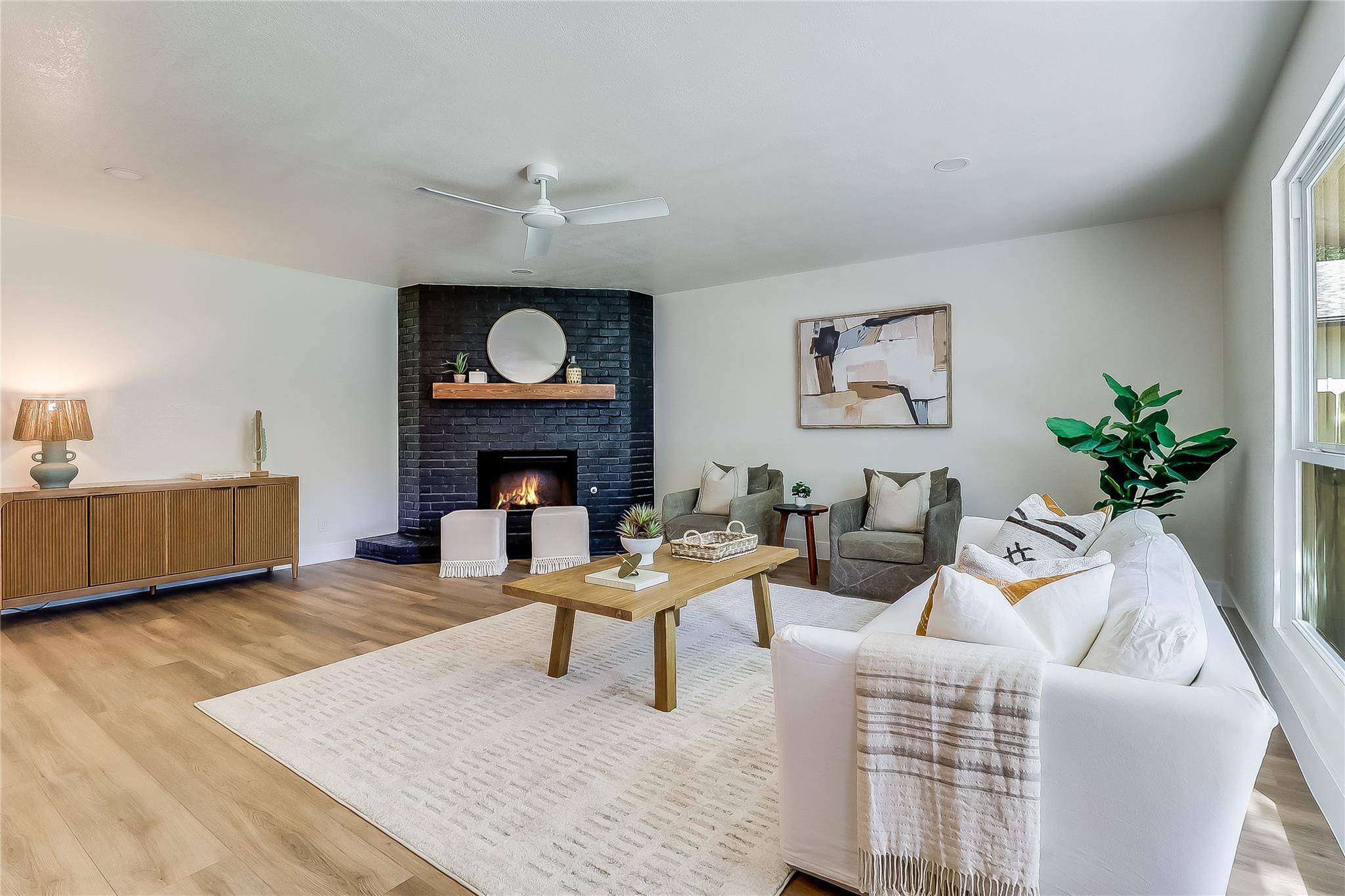 2402 Broken Oak DR