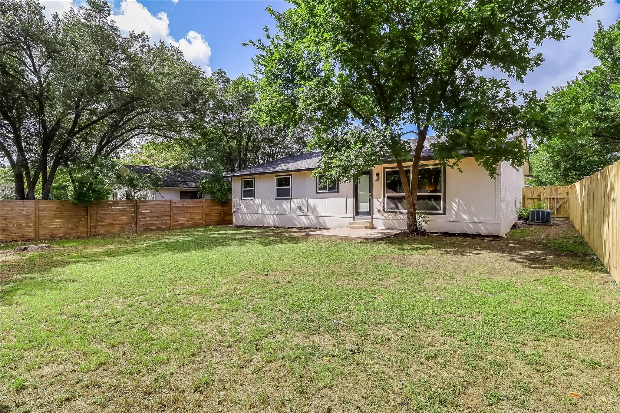 2402 Broken Oak DR