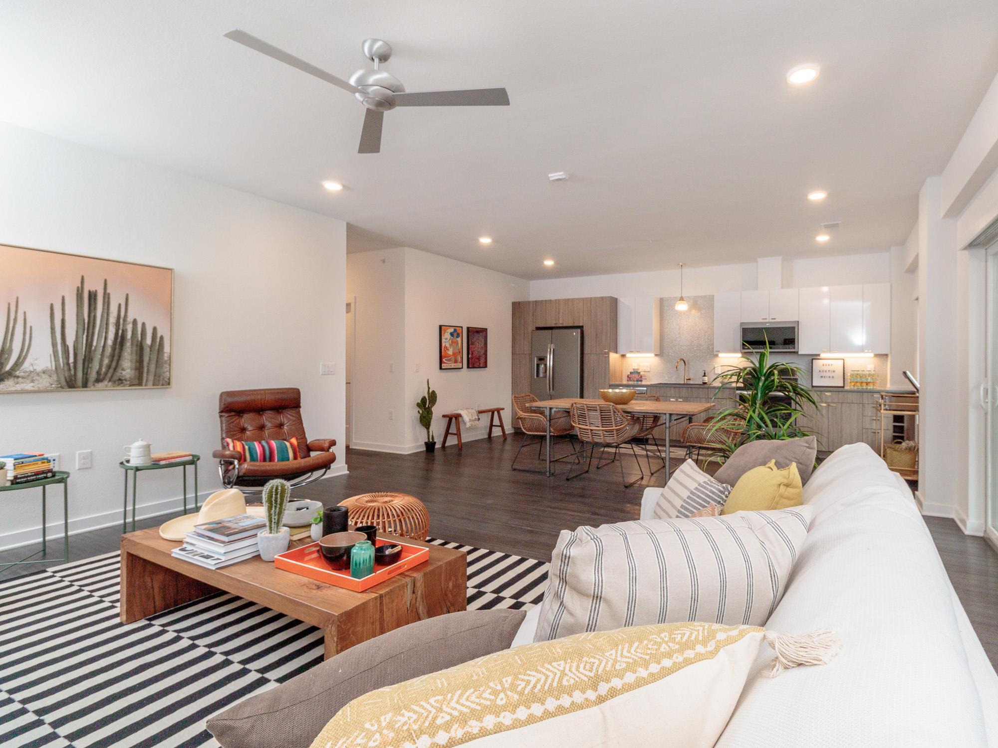 4361 S Congress Ave # 124