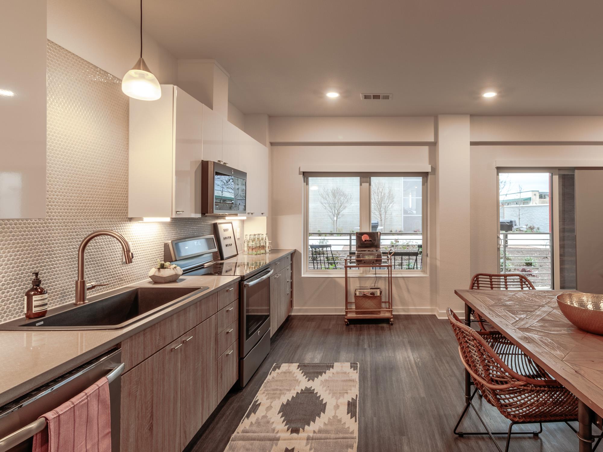 4361 S Congress Ave # 124
