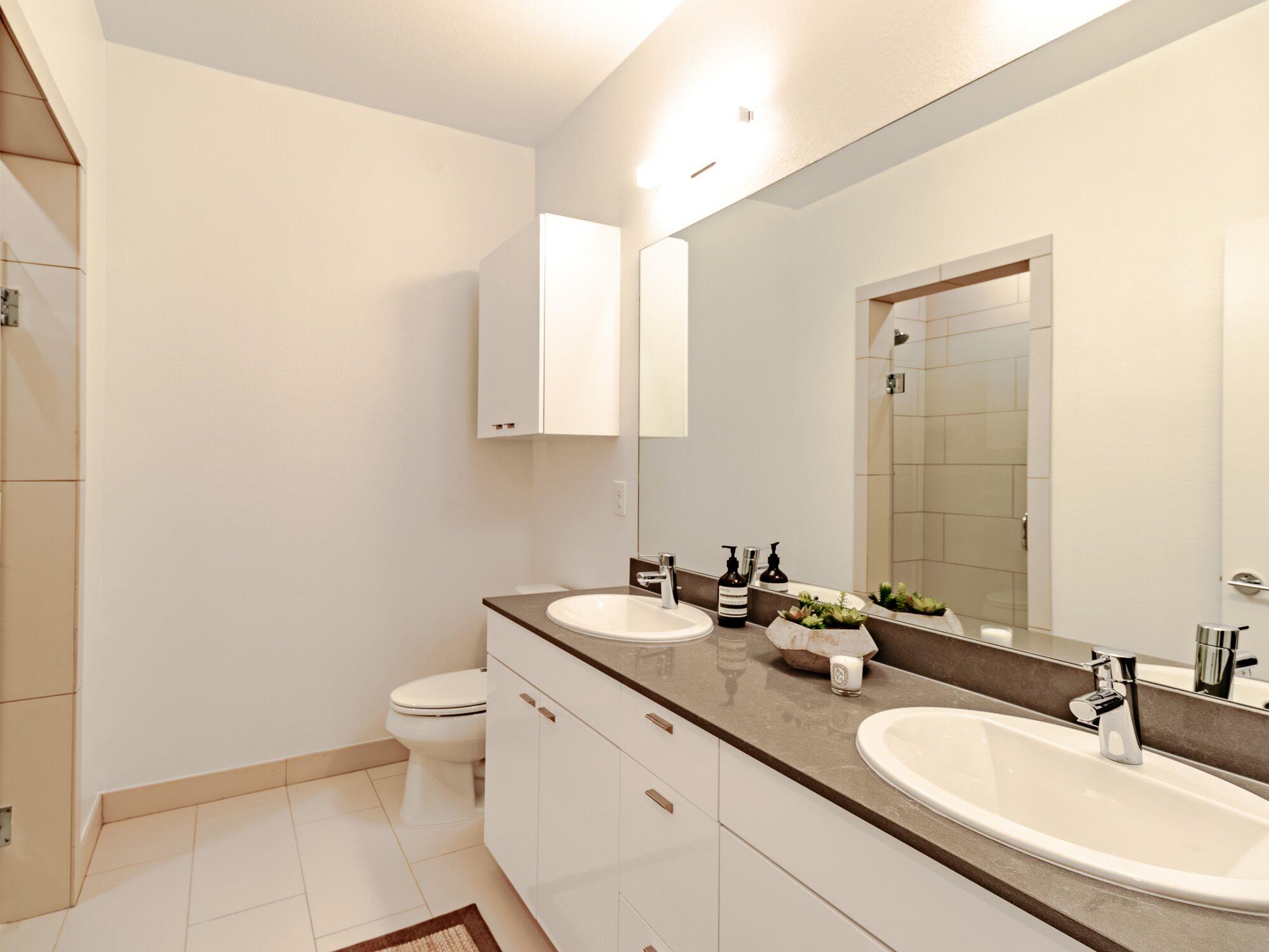 4361 S Congress Ave # 124
