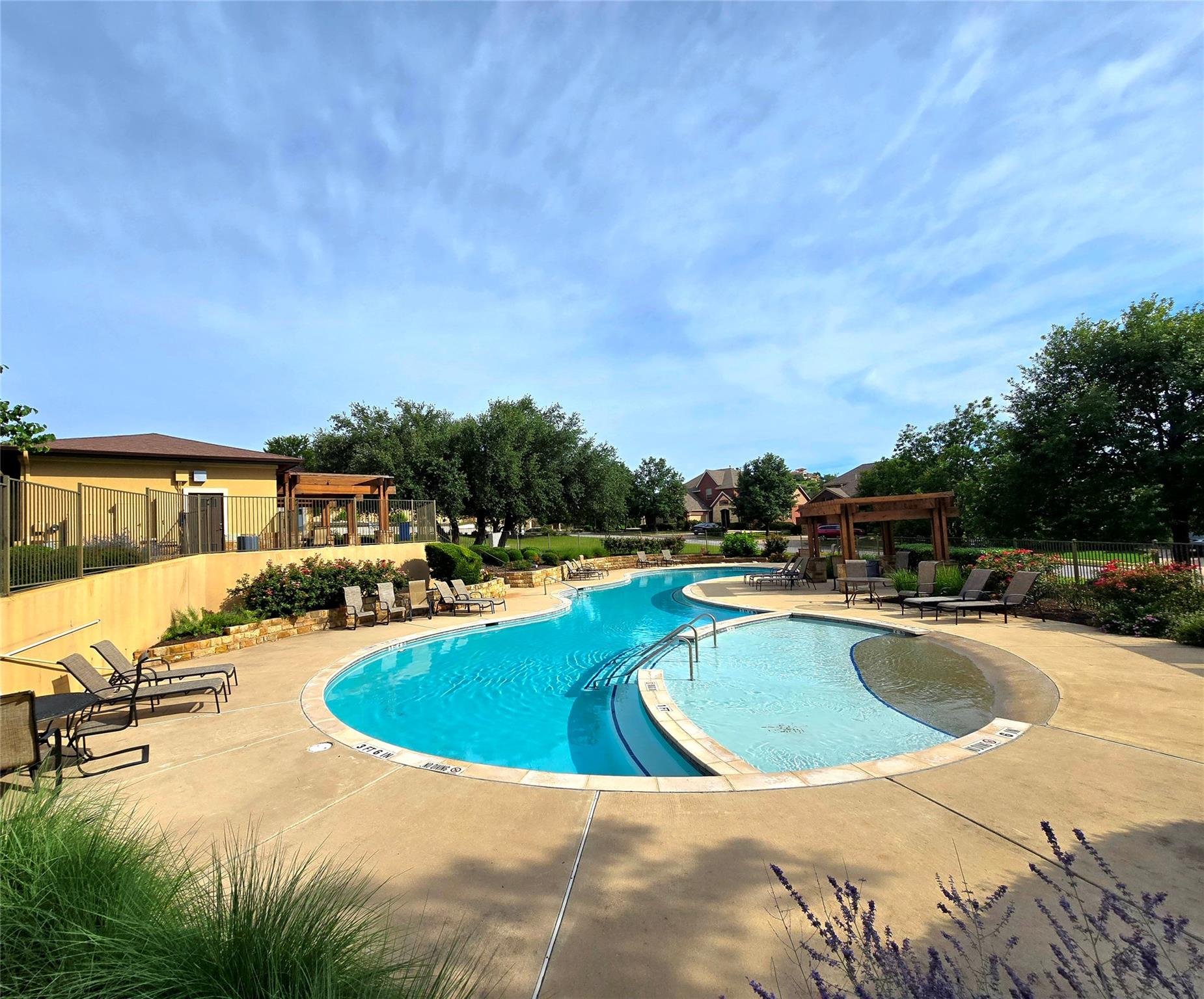 204 Lake Como DR