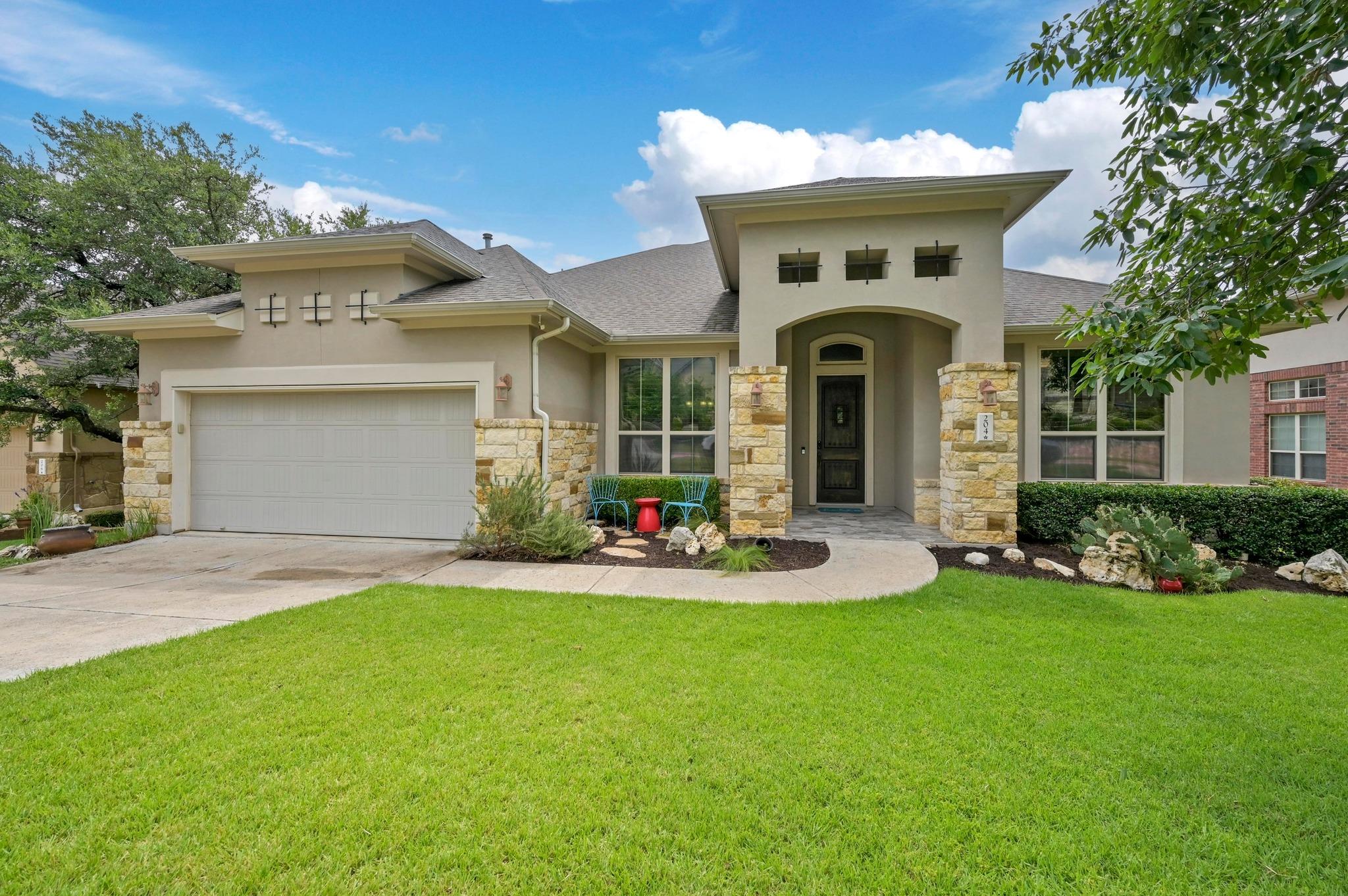 204 Lake Como DR