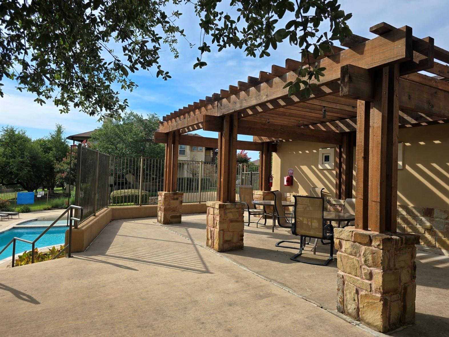 204 Lake Como DR