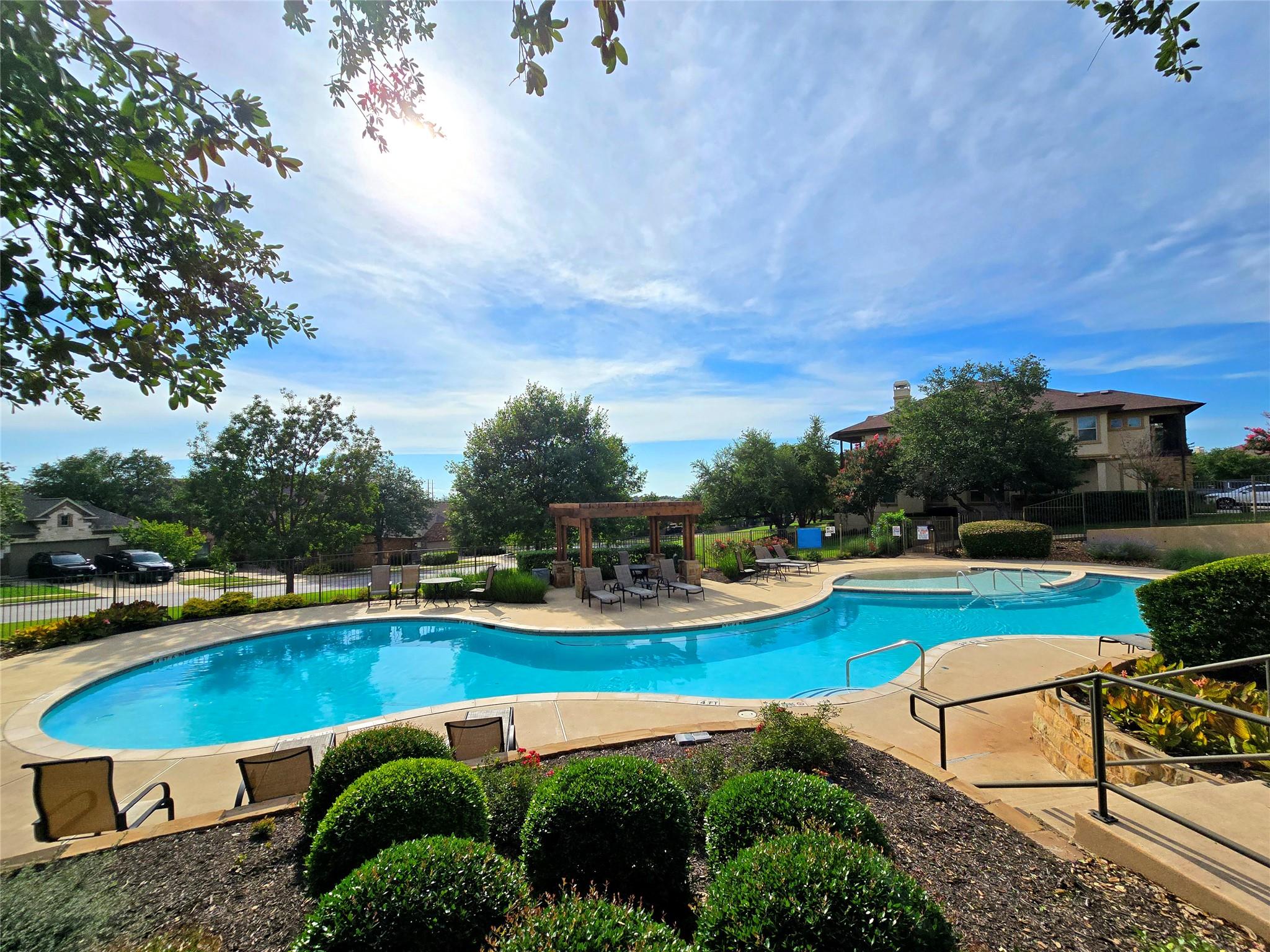 204 Lake Como DR