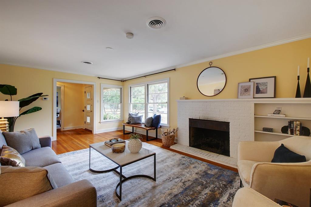 1301 Belmont PKWY