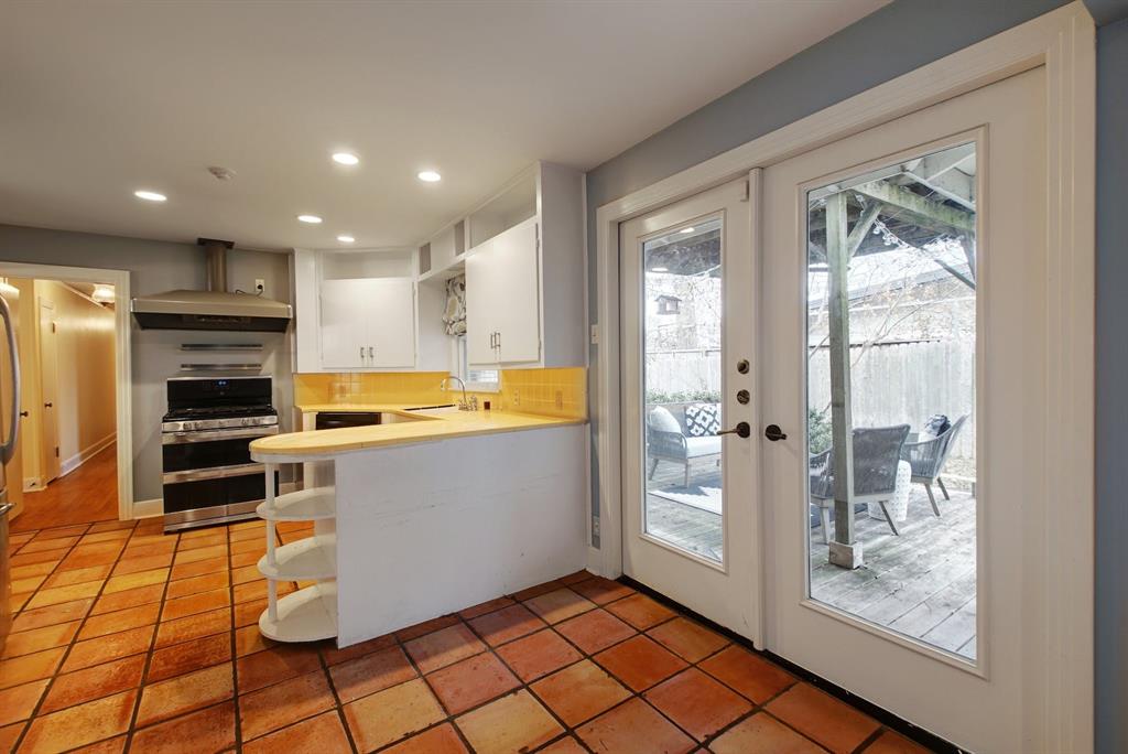 1301 Belmont PKWY