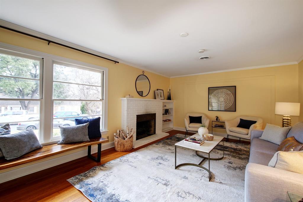1301 Belmont PKWY