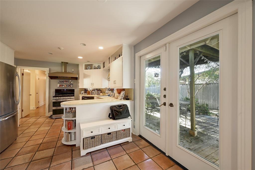 1301 Belmont PKWY