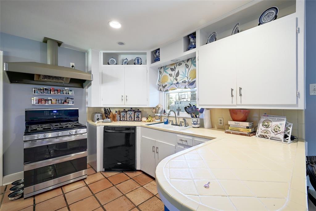 1301 Belmont PKWY