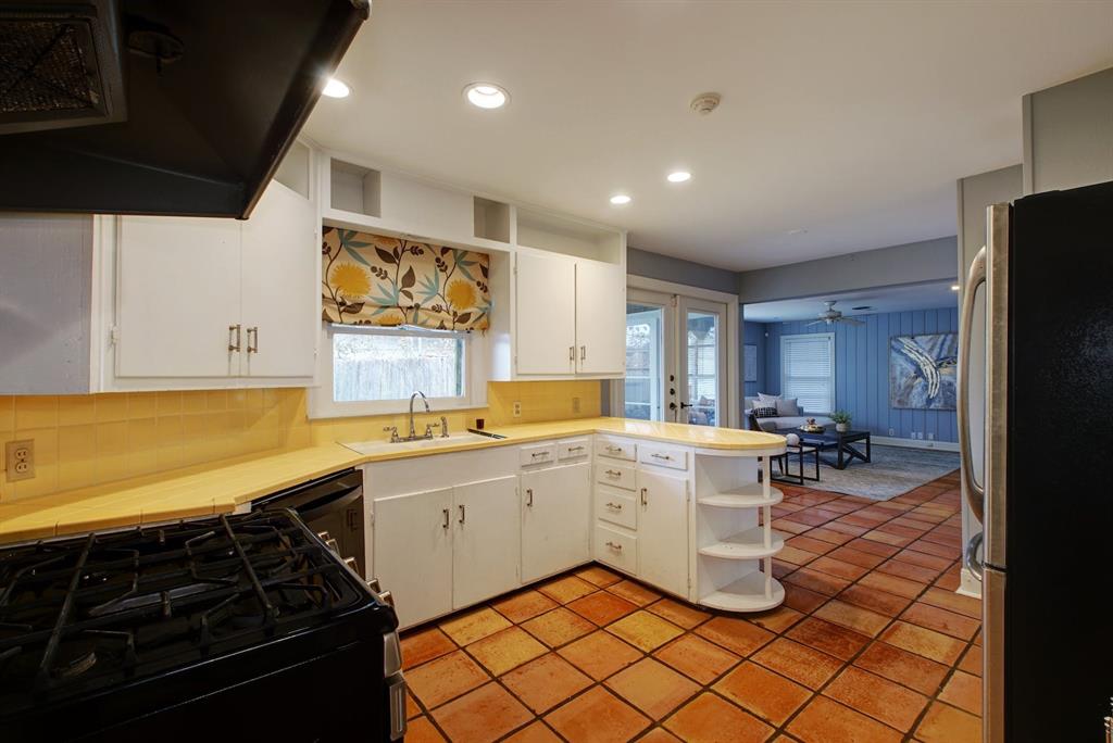 1301 Belmont PKWY