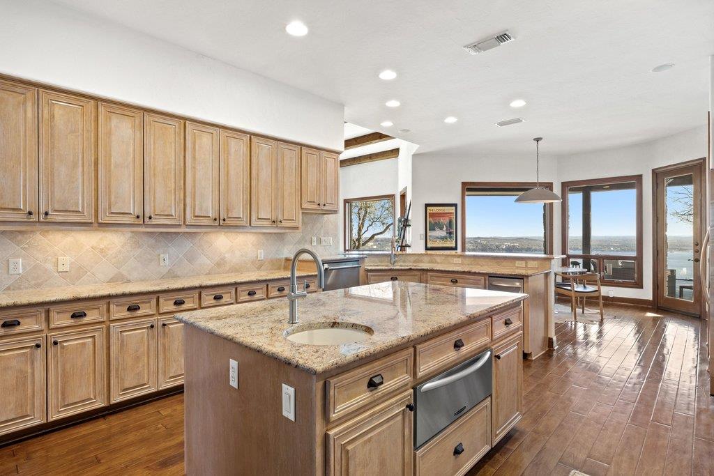 13907 Panorama DR