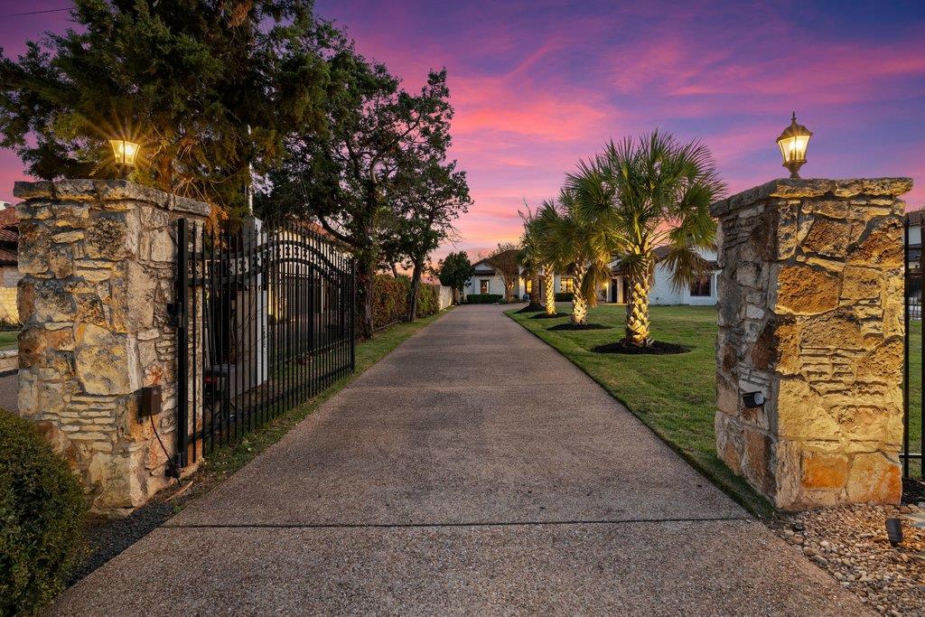 13907 Panorama DR
