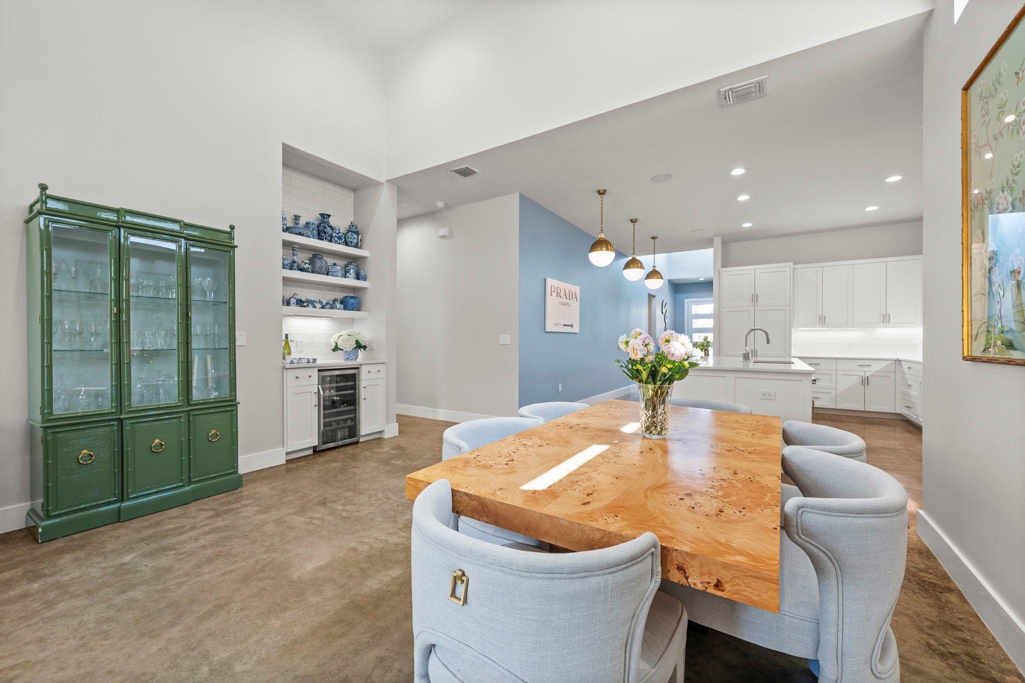 4110 Idlewild RD # B