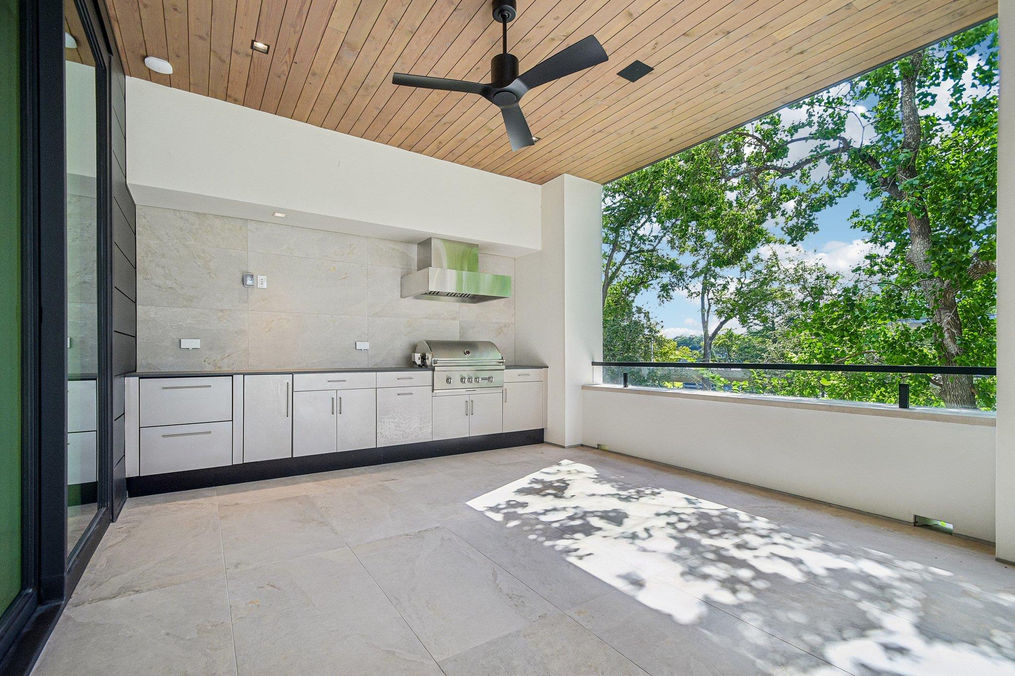 2503 Westlake DR # 301