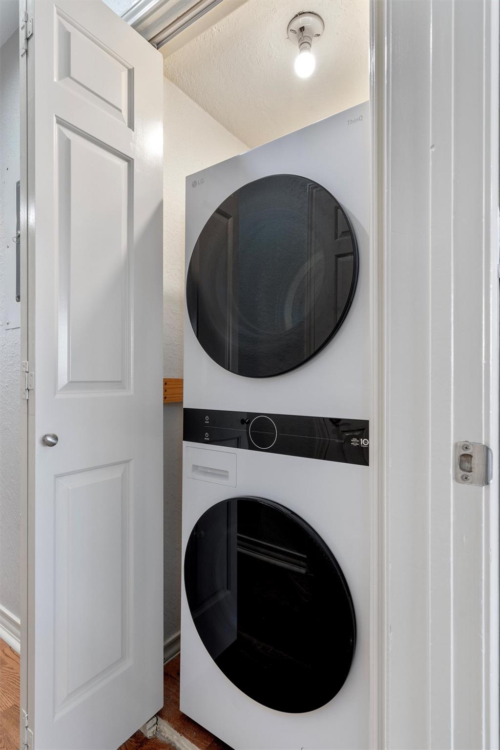 2408 Enfield RD # 212