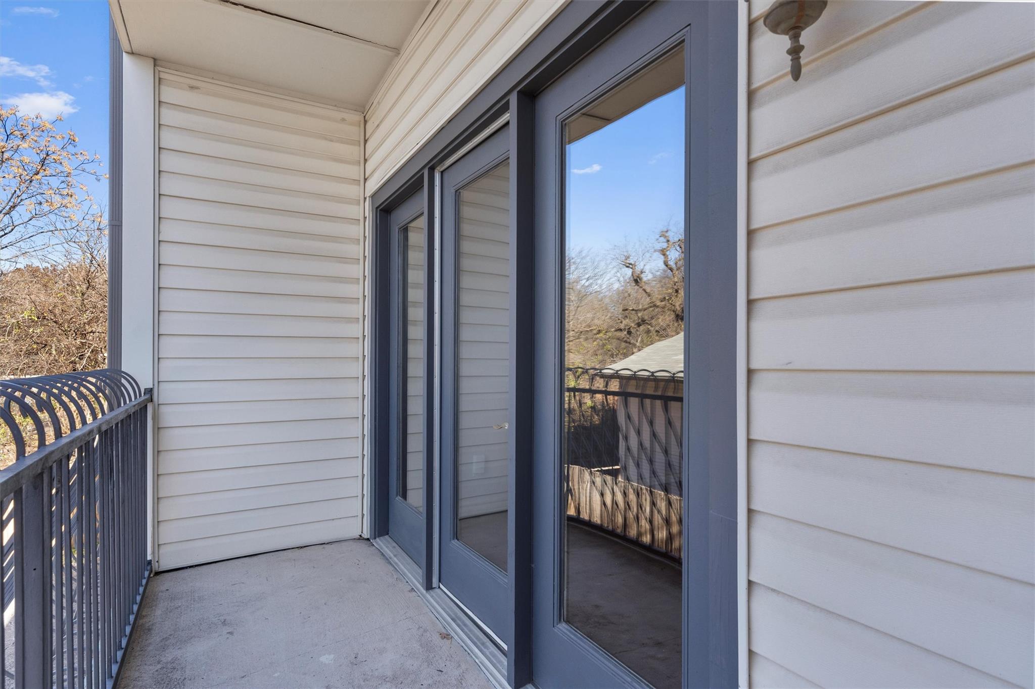 2408 Enfield RD # 212