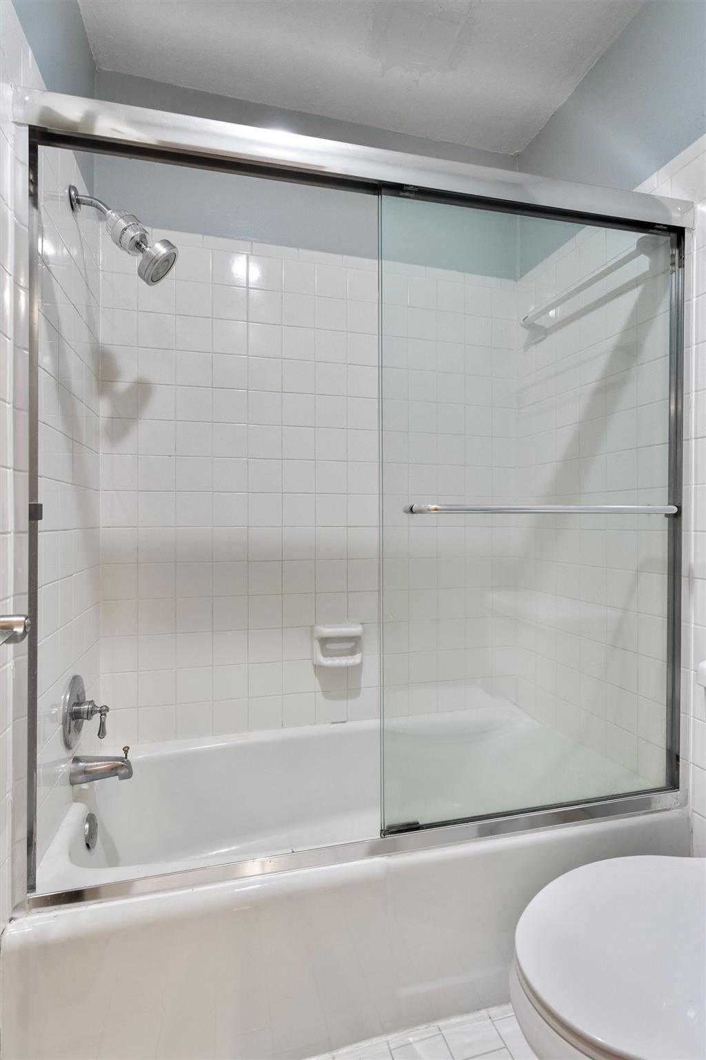 2408 Enfield RD # 212