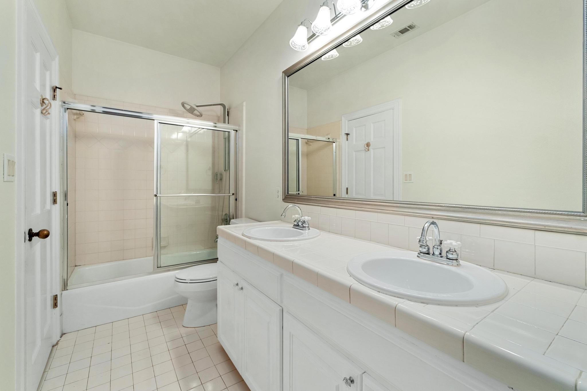 2900 Meandering River CT