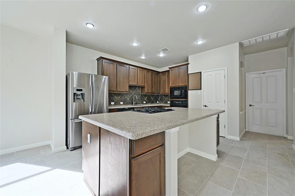 7605 Covered Bridge DR