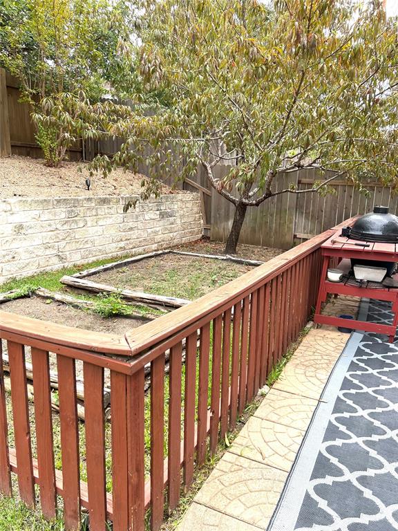 7605 Covered Bridge DR