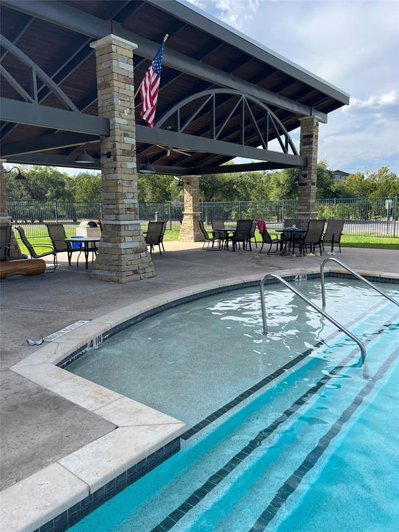 7605 Covered Bridge DR