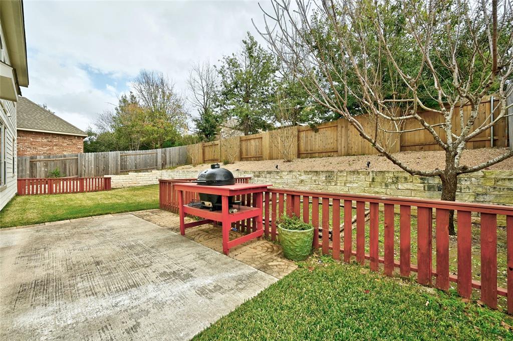 7605 Covered Bridge DR