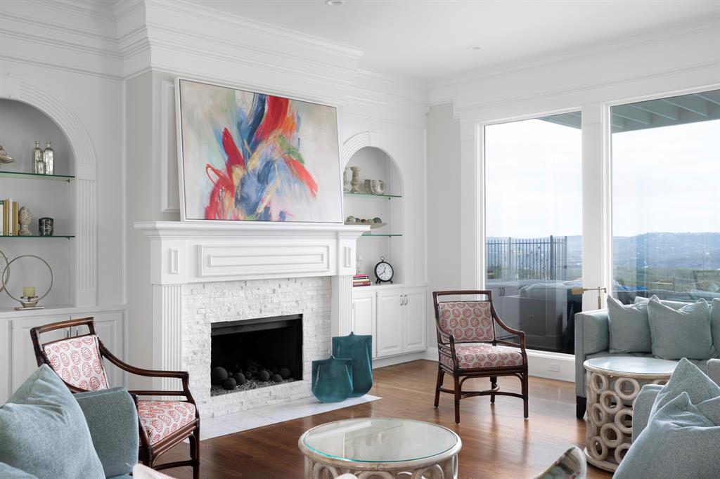 5304 Arbutus CV