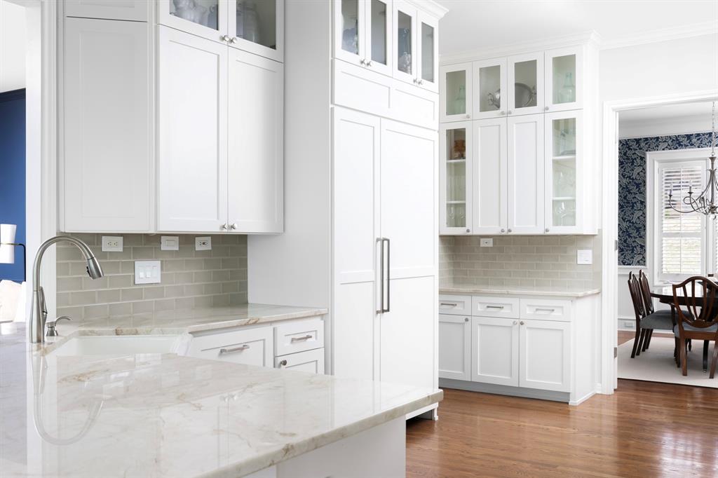 5304 Arbutus CV