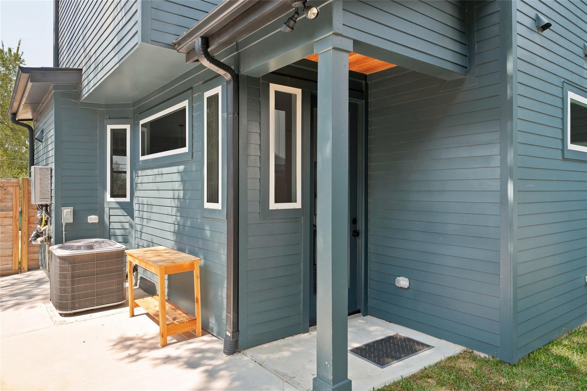 5506 Hudson ST # 2