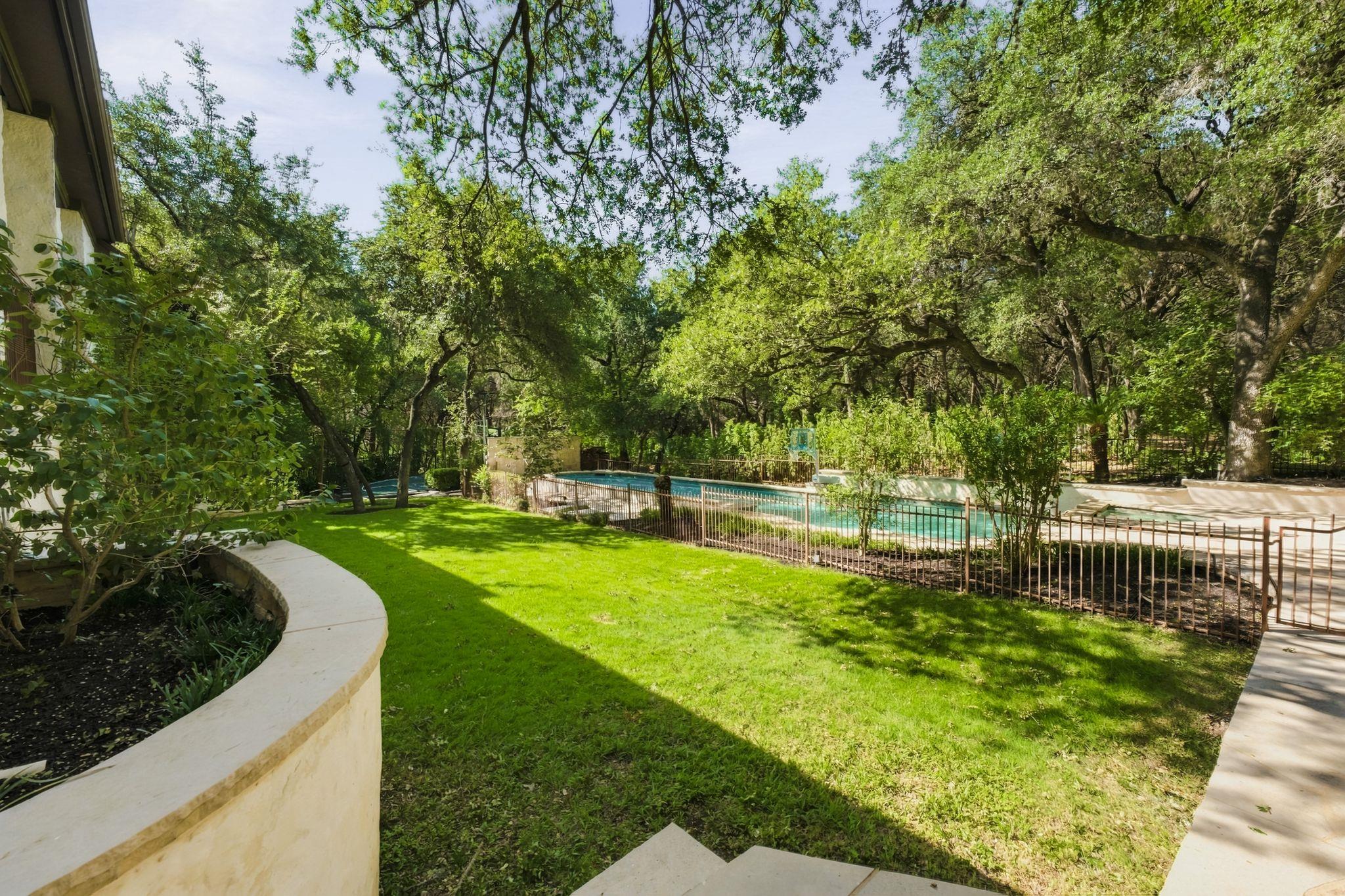 2900 Meandering River CT