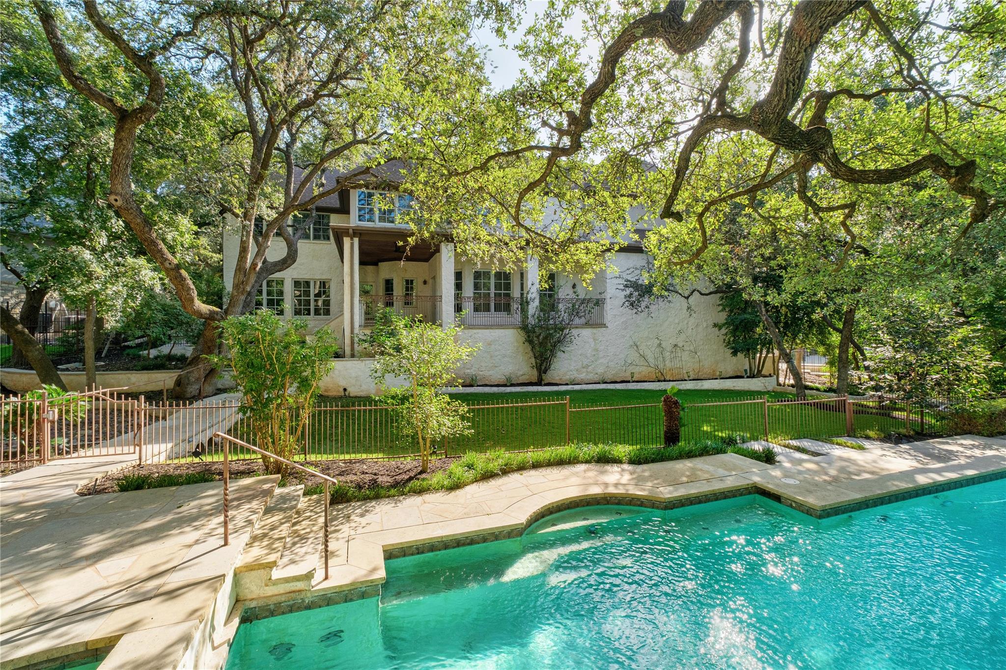 2900 Meandering River CT