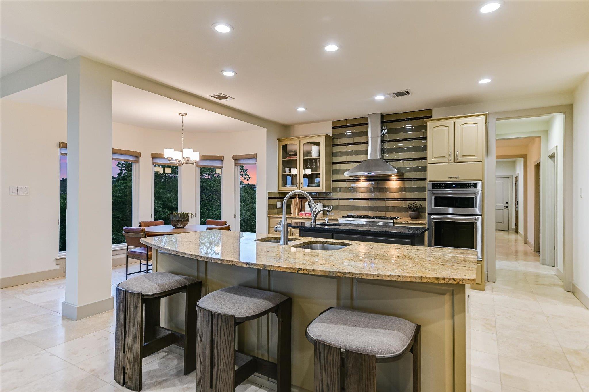 105 N Lowell LN