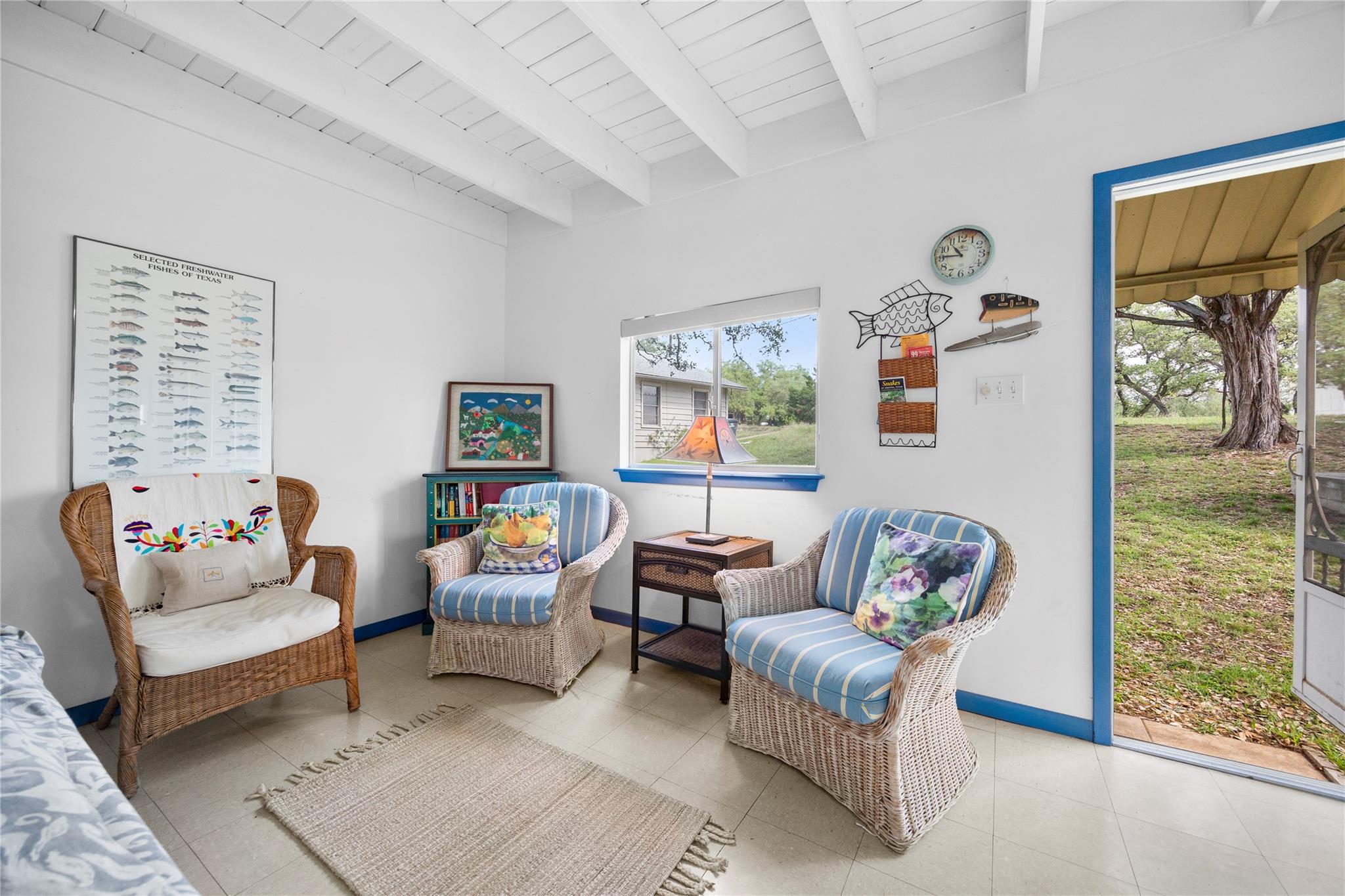 1131 Edgewater DR