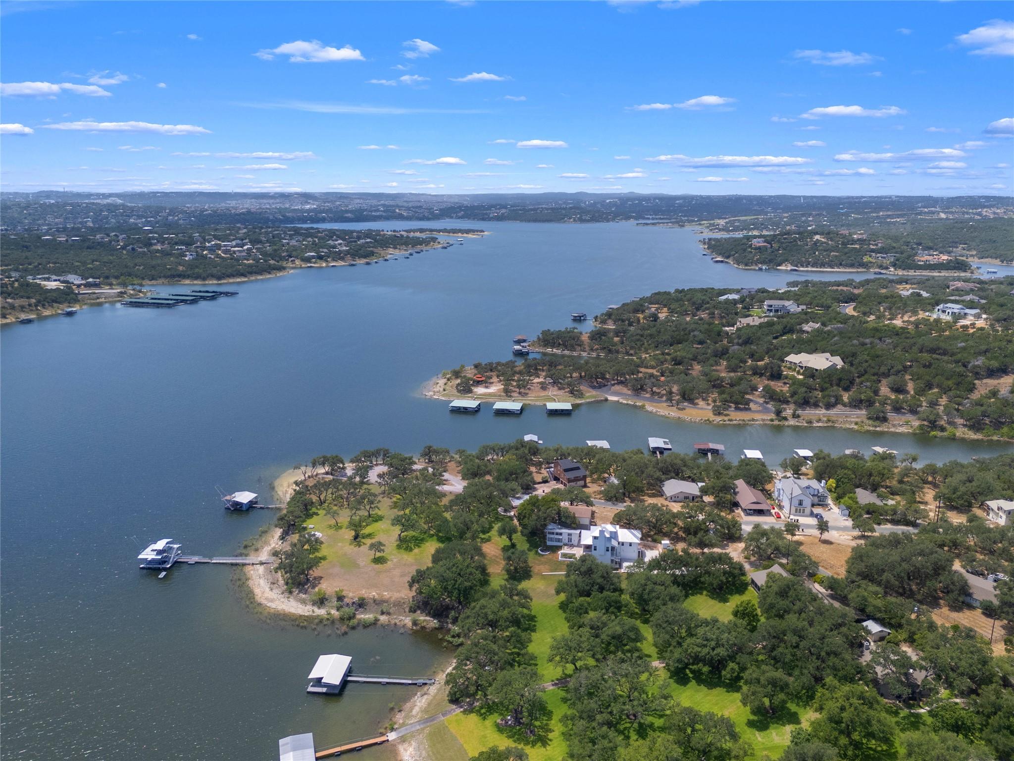 1131 Edgewater DR