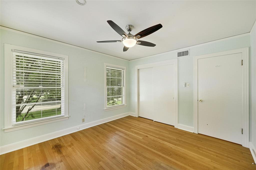 1301 Belmont PKWY