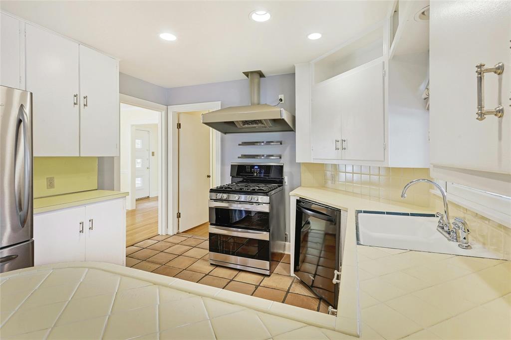 1301 Belmont PKWY