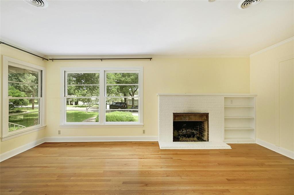 1301 Belmont PKWY