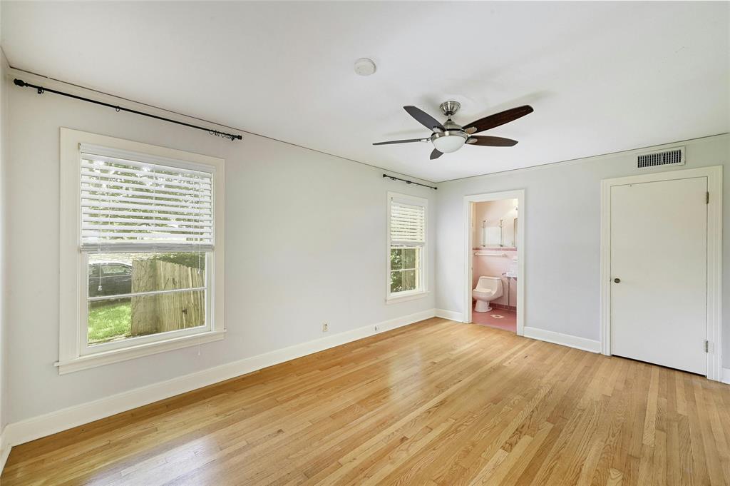 1301 Belmont PKWY