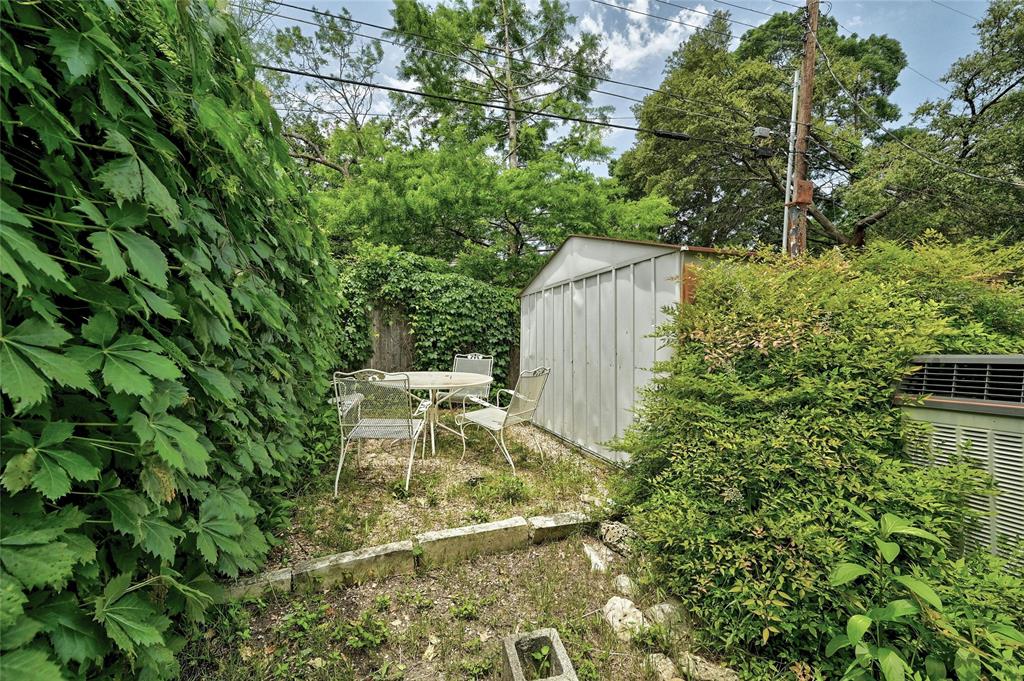 1301 Belmont PKWY