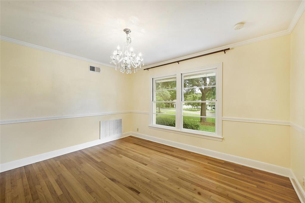 1301 Belmont PKWY