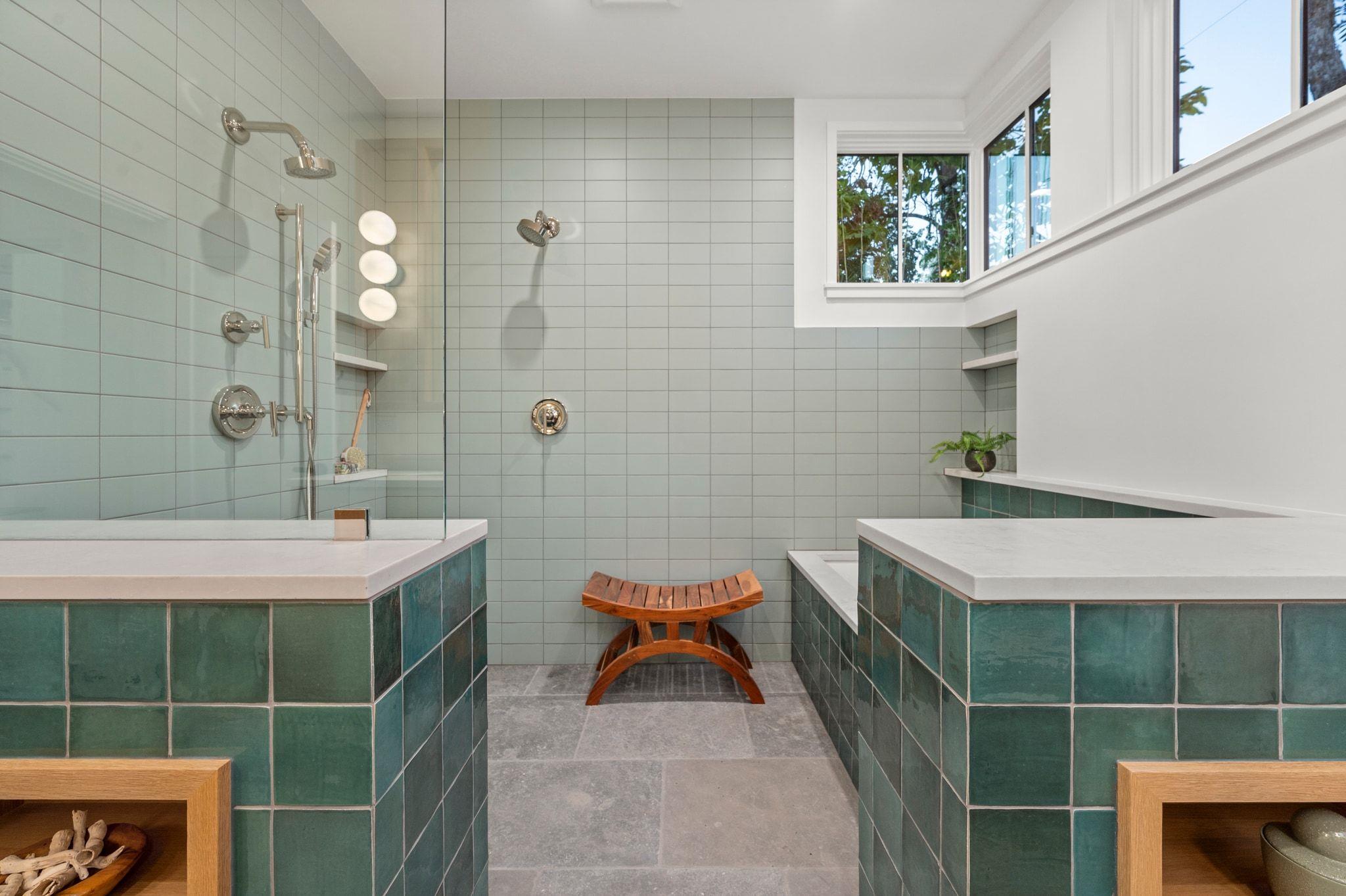706 W Johanna ST