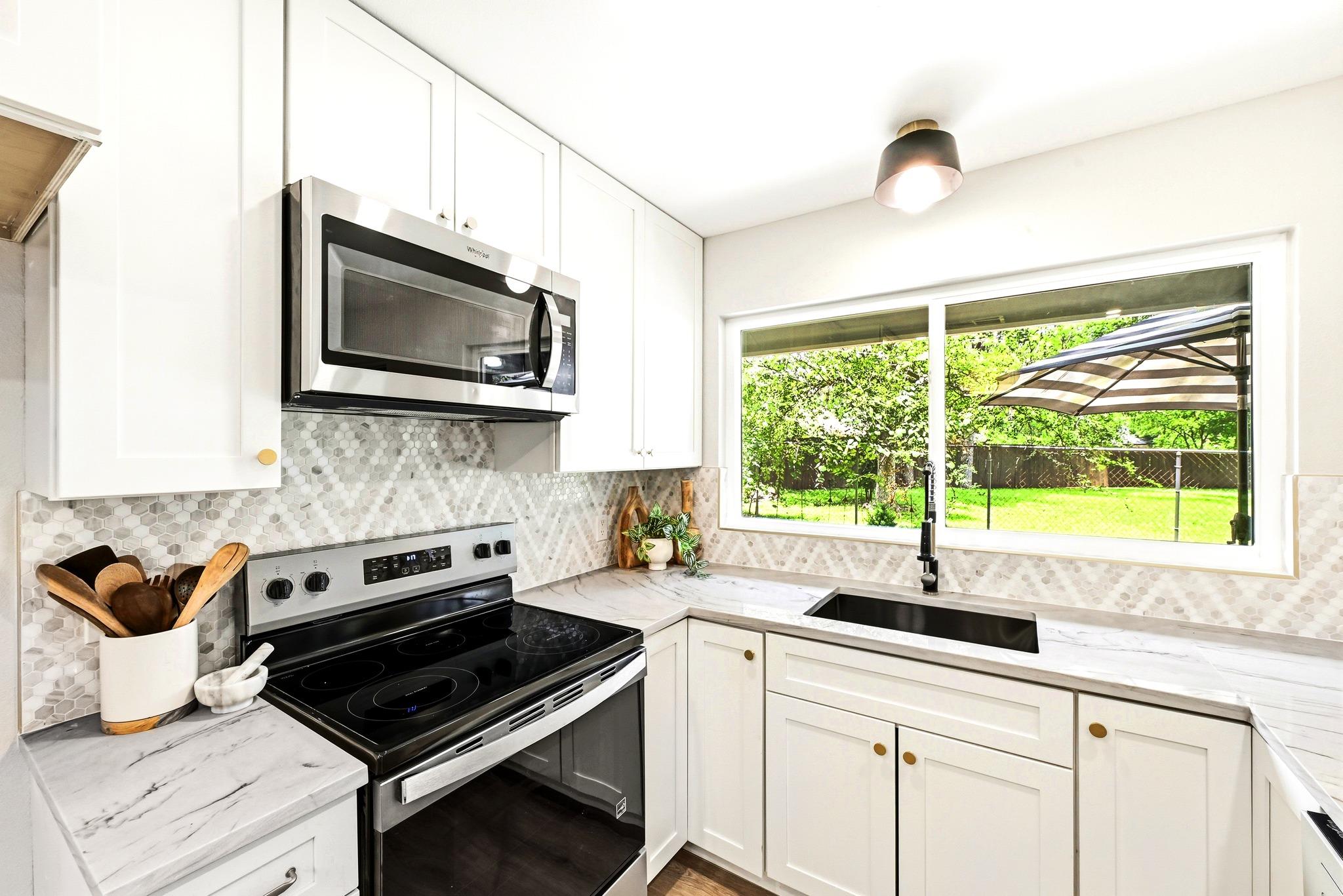 12210 Waxwing CIR