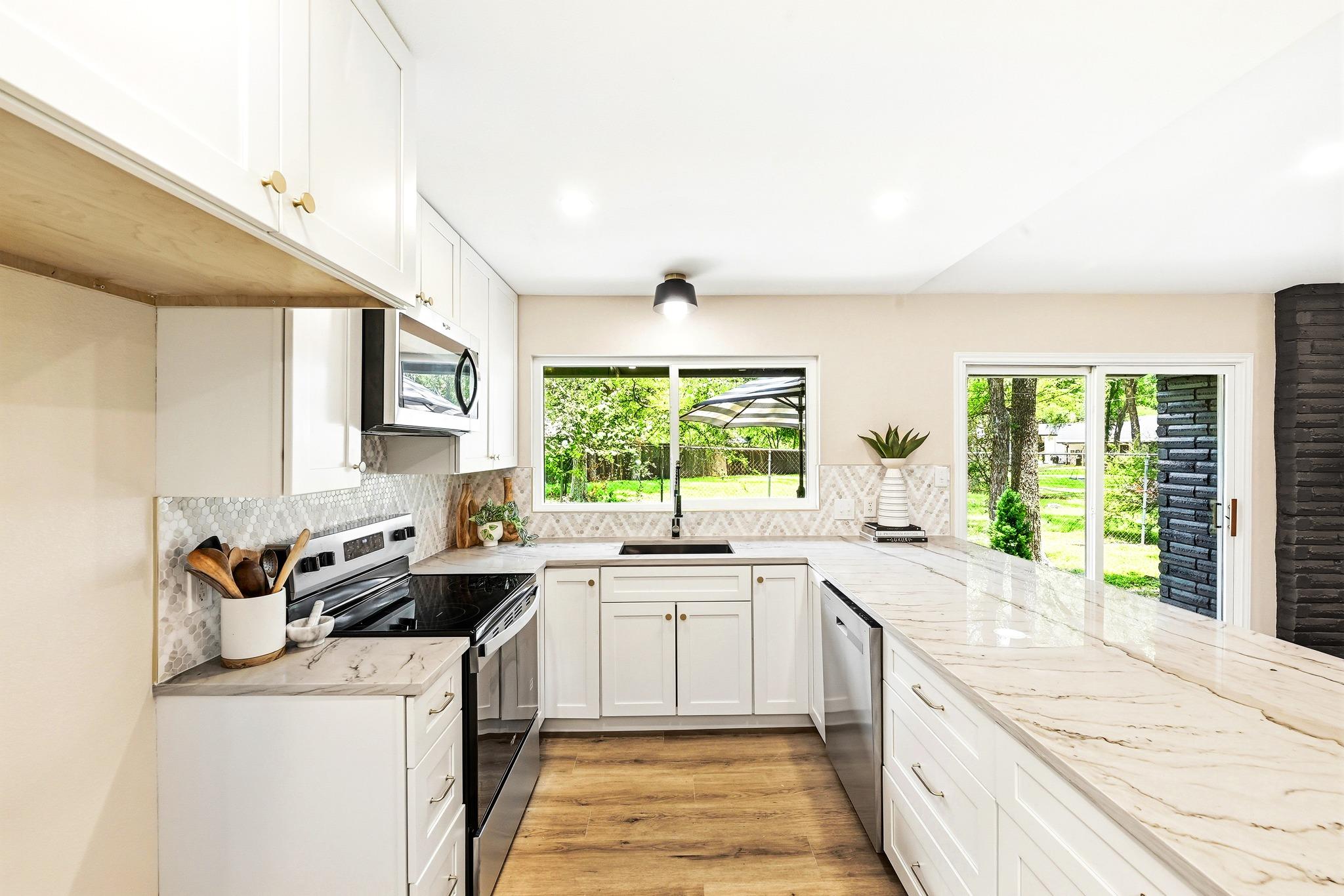 12210 Waxwing CIR