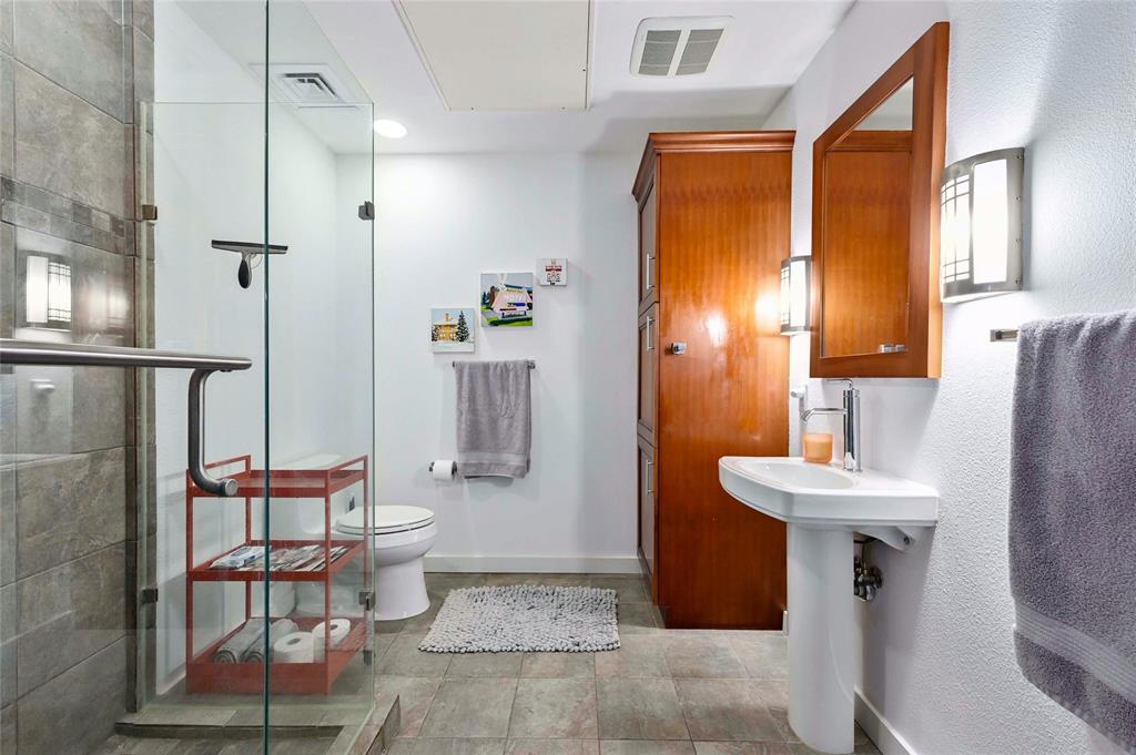 1812 West Ave # 205