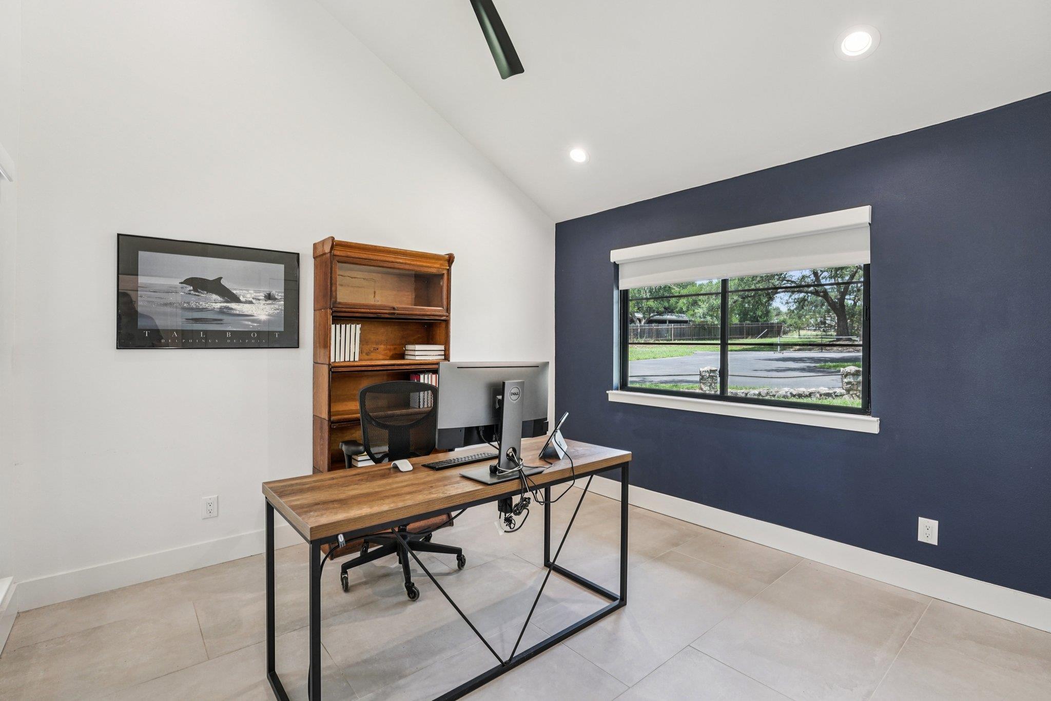 707 Harbor DR